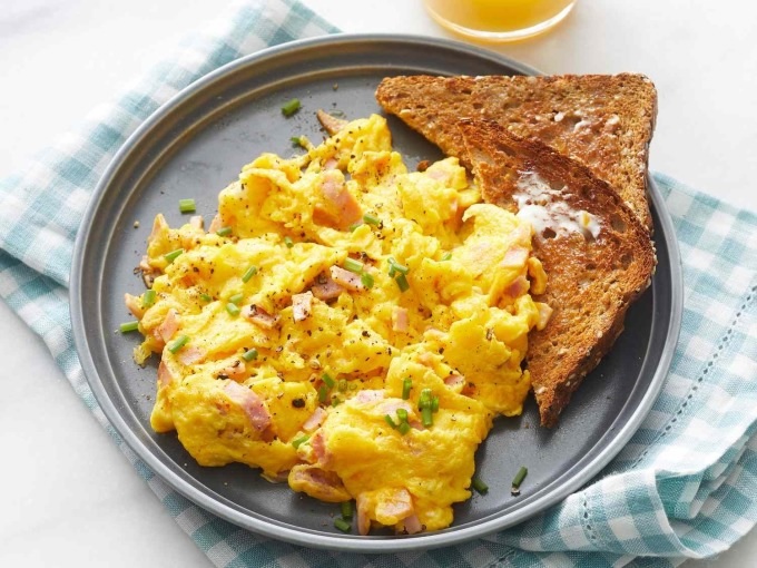 5 thực phẩm giàu protein giúp phụ nữ tuổi 50 giữ dáng